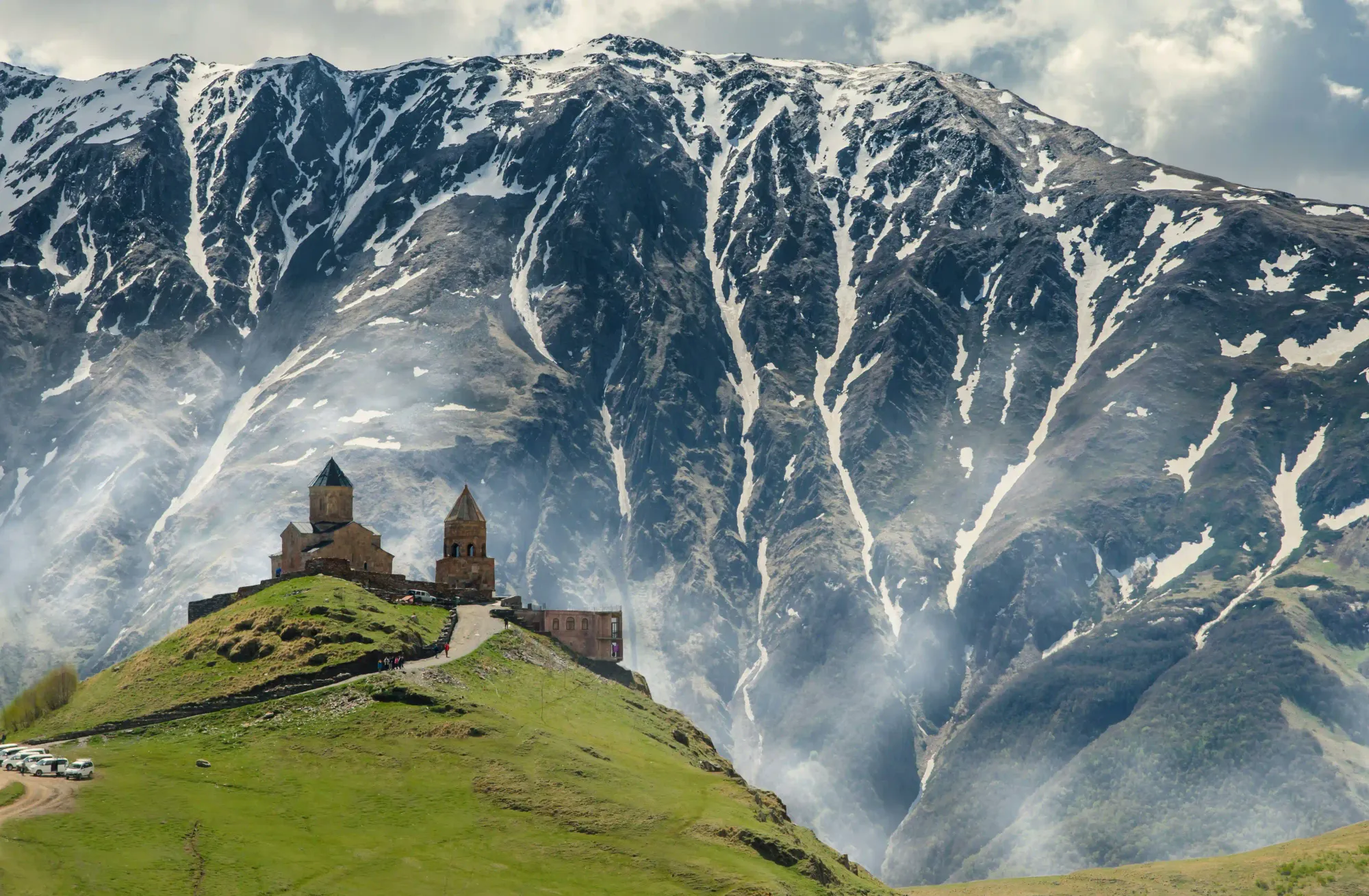 Казбеги, треккинг в Грузии