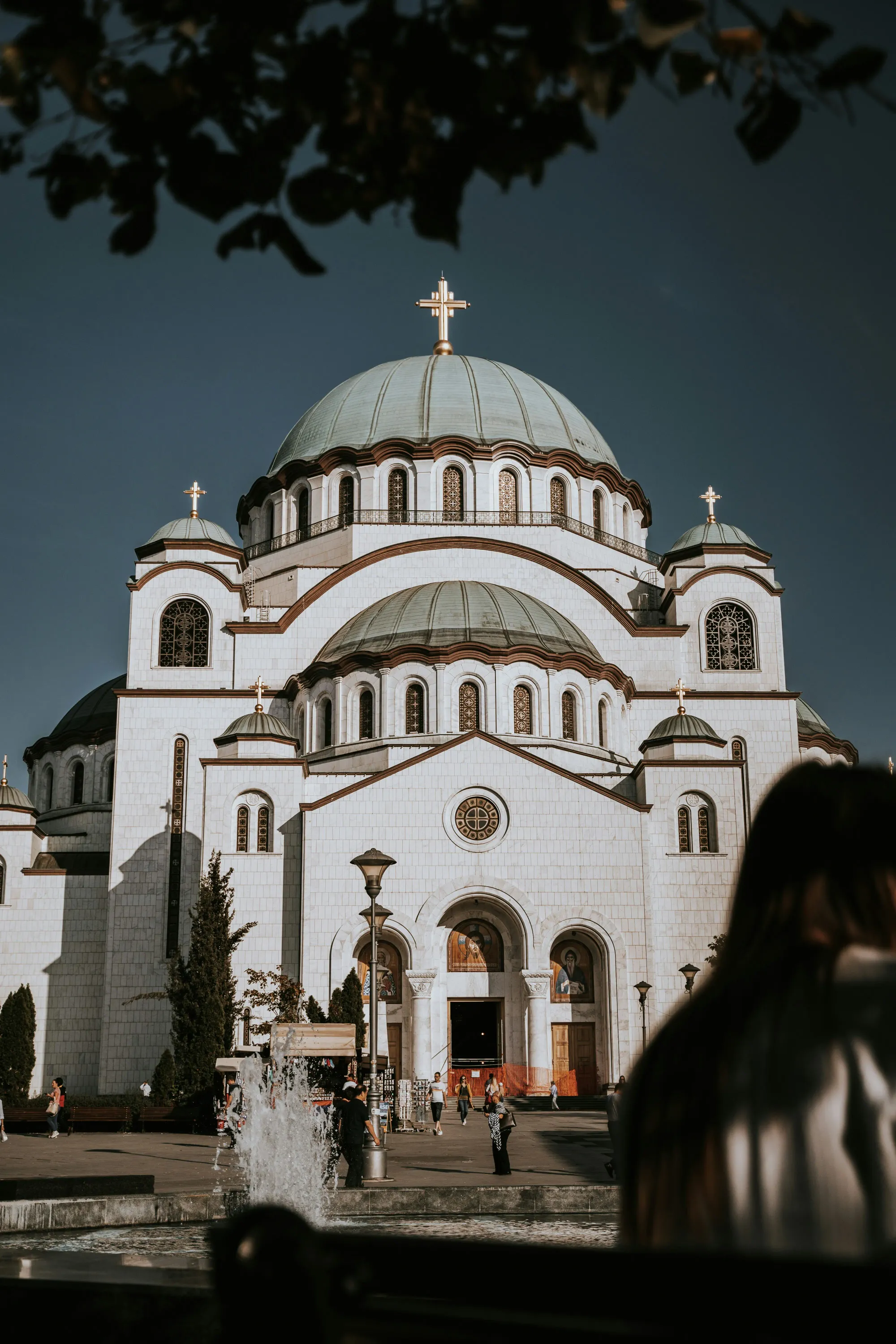 Главный фасад Храма Святого Саввы в Белграде